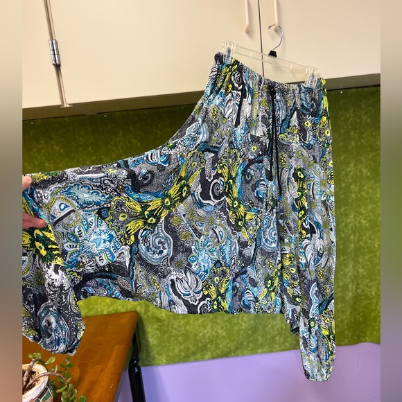 Women’s pattern Harem Pants - Picture 2 of 7